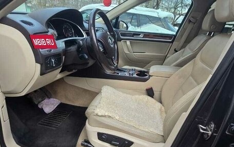 Volkswagen Touareg III, 2010 год, 2 100 000 рублей, 8 фотография