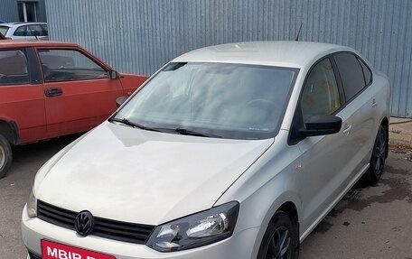 Volkswagen Polo VI (EU Market), 2014 год, 850 000 рублей, 1 фотография