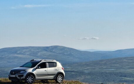 Renault Sandero II рестайлинг, 2016 год, 700 000 рублей, 2 фотография