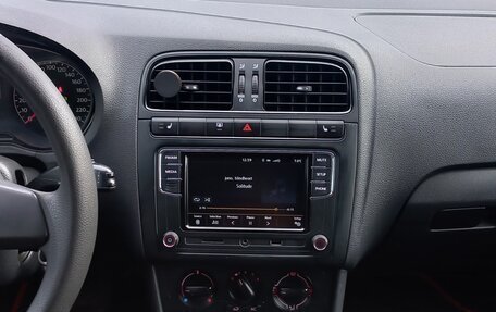 Volkswagen Polo VI (EU Market), 2014 год, 850 000 рублей, 11 фотография