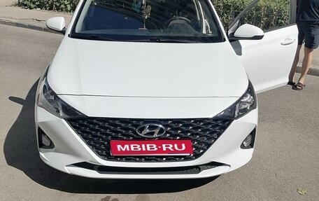 Hyundai Solaris II рестайлинг, 2020 год, 1 400 000 рублей, 1 фотография