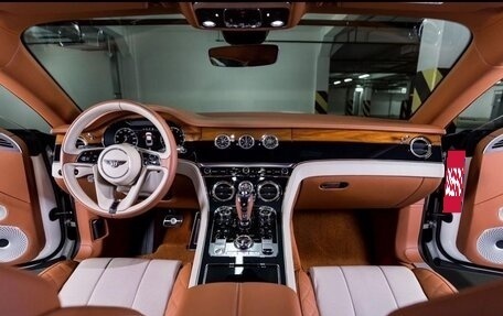 Bentley Continental GT III, 2020 год, 23 900 000 рублей, 8 фотография