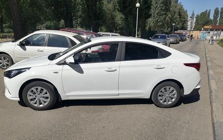 Hyundai Solaris II рестайлинг, 2020 год, 1 400 000 рублей, 3 фотография