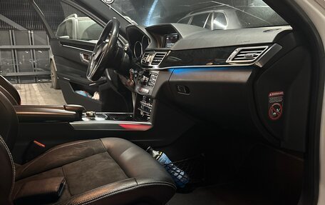 Mercedes-Benz E-Класс, 2013 год, 2 200 000 рублей, 10 фотография