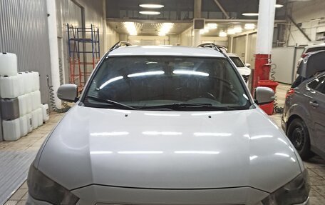 Mitsubishi Outlander III рестайлинг 3, 2011 год, 1 230 000 рублей, 1 фотография