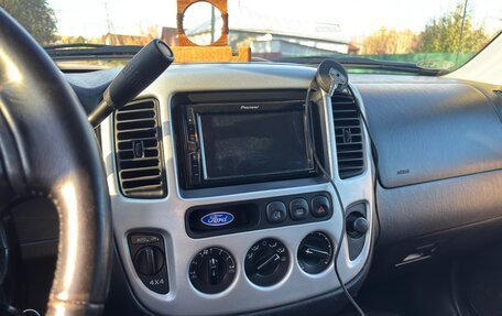 Ford Maverick, 2003 год, 655 000 рублей, 10 фотография