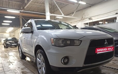 Mitsubishi Outlander III рестайлинг 3, 2011 год, 1 230 000 рублей, 3 фотография