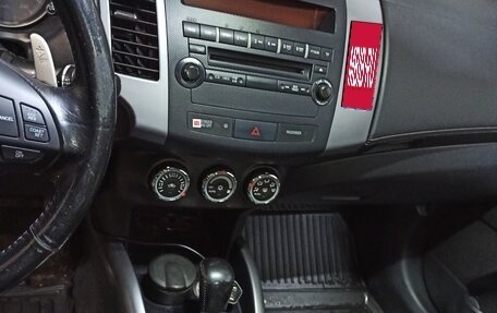 Mitsubishi Outlander III рестайлинг 3, 2011 год, 1 230 000 рублей, 9 фотография