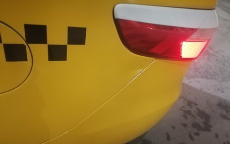 KIA Rio III рестайлинг, 2014 год, 750 000 рублей, 2 фотография