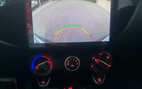 KIA Rio IV, 2018 год, 1 620 000 рублей, 8 фотография