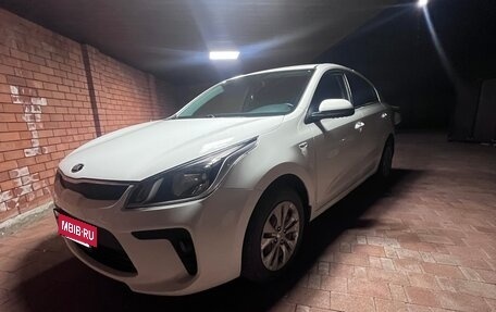 KIA Rio IV, 2018 год, 1 620 000 рублей, 6 фотография