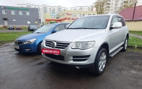 Volkswagen Touareg III, 2010 год, 1 580 000 рублей, 2 фотография