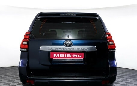 Toyota Land Cruiser Prado 150 рестайлинг 2, 2020 год, 5 830 000 рублей, 6 фотография