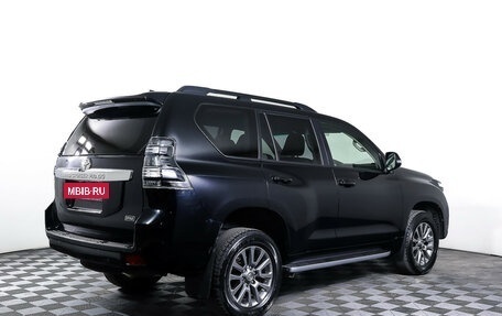 Toyota Land Cruiser Prado 150 рестайлинг 2, 2017 год, 4 490 000 рублей, 5 фотография