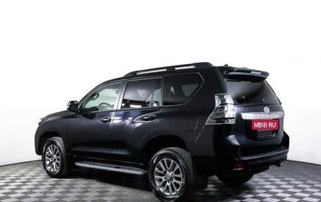 Toyota Land Cruiser Prado 150 рестайлинг 2, 2017 год, 4 490 000 рублей, 7 фотография