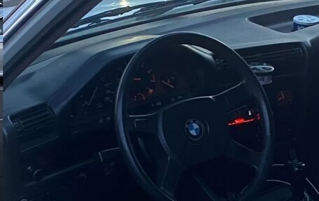 BMW 3 серия, 1988 год, 500 000 рублей, 4 фотография