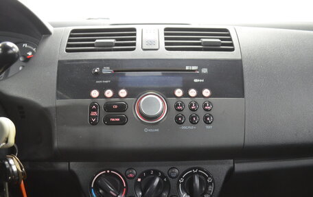 Suzuki Swift III, 2010 год, 590 000 рублей, 16 фотография