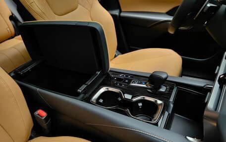 Lexus RX IV рестайлинг, 2025 год, 8 300 000 рублей, 27 фотография