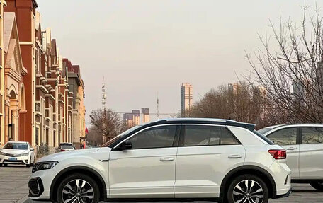 Volkswagen T-Roc I, 2021 год, 1 600 000 рублей, 6 фотография