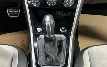 Volkswagen T-Roc I, 2021 год, 1 600 000 рублей, 20 фотография