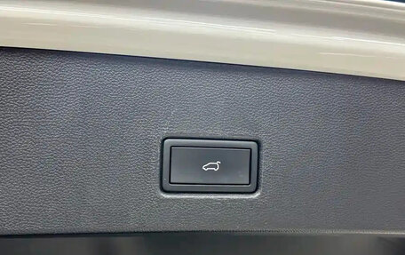 Volkswagen T-Roc I, 2021 год, 1 600 000 рублей, 29 фотография