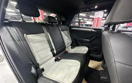 Volkswagen T-Roc I, 2021 год, 1 600 000 рублей, 25 фотография