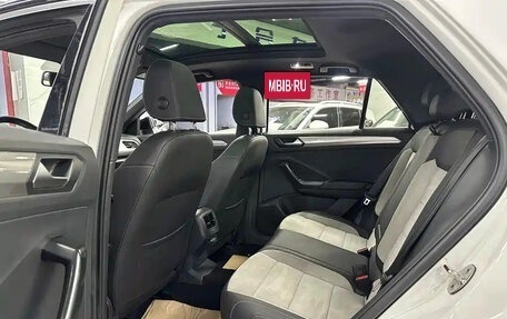 Volkswagen T-Roc I, 2021 год, 1 600 000 рублей, 24 фотография