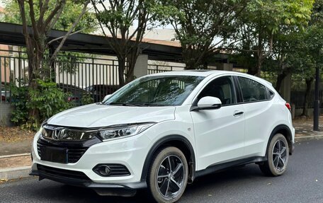 Honda Vezel, 2021 год, 1 297 000 рублей, 1 фотография