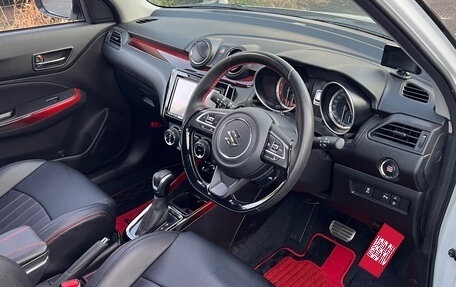 Suzuki Swift V, 2022 год, 1 400 000 рублей, 10 фотография