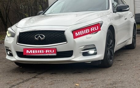 Infiniti Q50 I рестайлинг, 2014 год, 1 370 000 рублей, 3 фотография