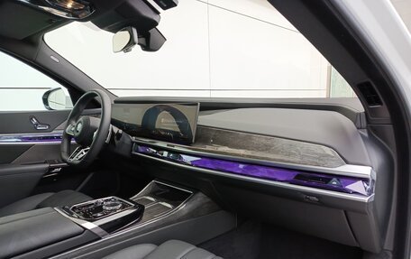 BMW 7 серия, 2025 год, 17 500 000 рублей, 10 фотография