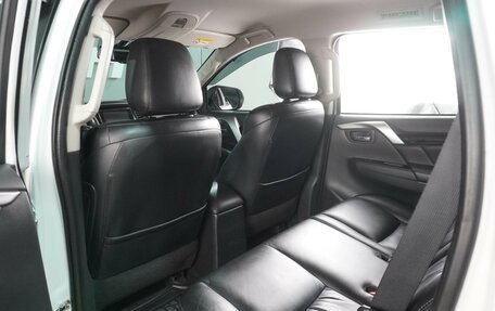 Mitsubishi Pajero Sport III рестайлинг, 2018 год, 2 650 000 рублей, 11 фотография