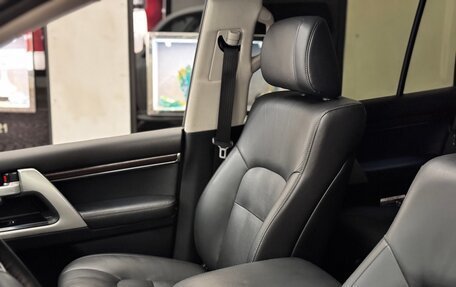 Toyota Land Cruiser 200, 2018 год, 6 999 000 рублей, 6 фотография