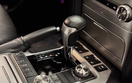 Toyota Land Cruiser 200, 2018 год, 6 999 000 рублей, 27 фотография