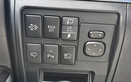 Toyota Land Cruiser 200, 2018 год, 6 999 000 рублей, 34 фотография