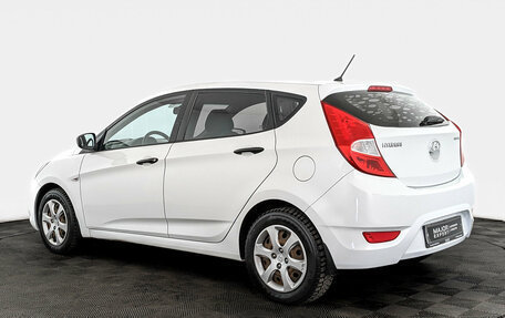 Hyundai Solaris II рестайлинг, 2013 год, 795 000 рублей, 32 фотография