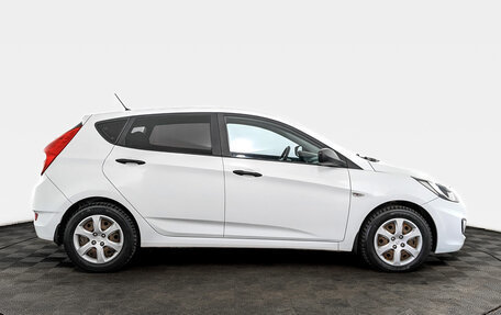 Hyundai Solaris II рестайлинг, 2013 год, 795 000 рублей, 24 фотография