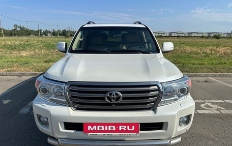 Toyota Land Cruiser 200, 2013 год, 4 000 000 рублей, 2 фотография
