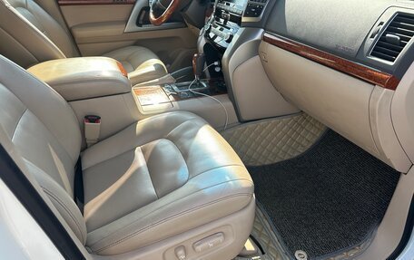 Toyota Land Cruiser 200, 2013 год, 4 000 000 рублей, 11 фотография