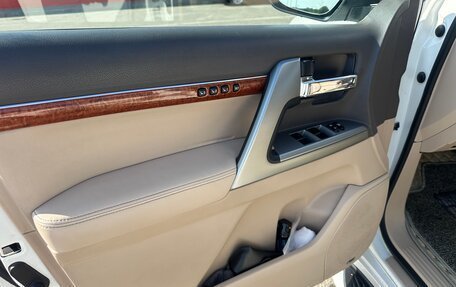 Toyota Land Cruiser 200, 2013 год, 4 000 000 рублей, 17 фотография