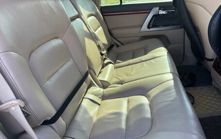 Toyota Land Cruiser 200, 2013 год, 4 000 000 рублей, 21 фотография