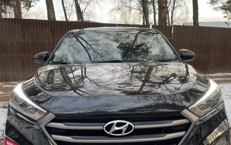 Hyundai Tucson III, 2016 год, 2 000 000 рублей, 2 фотография