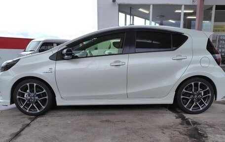 Toyota Aqua I, 2021 год, 1 310 000 рублей, 5 фотография