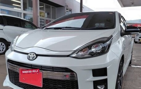 Toyota Aqua I, 2021 год, 1 310 000 рублей, 2 фотография