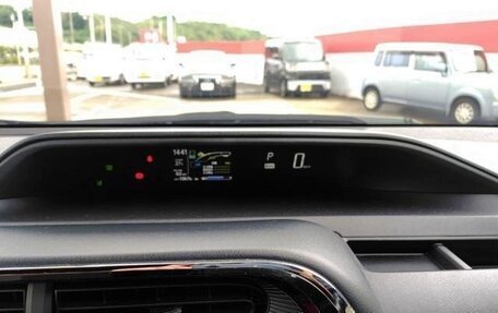 Toyota Aqua I, 2021 год, 1 310 000 рублей, 10 фотография