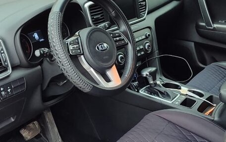 KIA Sportage IV рестайлинг, 2020 год, 2 600 000 рублей, 6 фотография