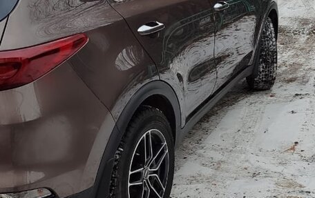 KIA Sportage IV рестайлинг, 2020 год, 2 600 000 рублей, 4 фотография