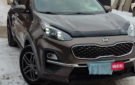 KIA Sportage IV рестайлинг, 2020 год, 2 600 000 рублей, 2 фотография