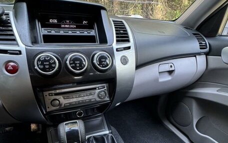 Mitsubishi Pajero Sport II рестайлинг, 2013 год, 1 950 000 рублей, 8 фотография