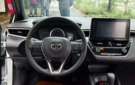 Toyota Corolla, 2022 год, 1 850 000 рублей, 8 фотография